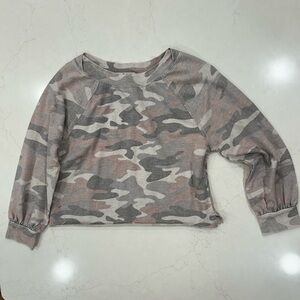 Wallflower Gray and Brown Camo Top